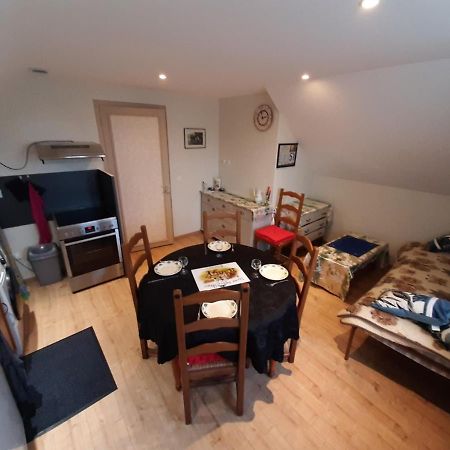 Le Deux Gaulle Apartment Le Mele-sur-Sarthe ภายนอก รูปภาพ