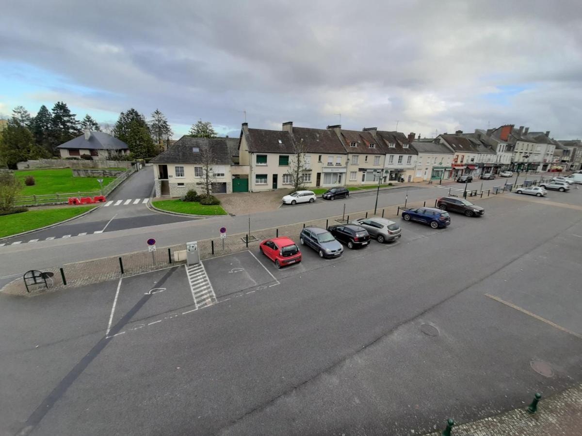 Le Deux Gaulle Apartment Le Mele-sur-Sarthe ภายนอก รูปภาพ