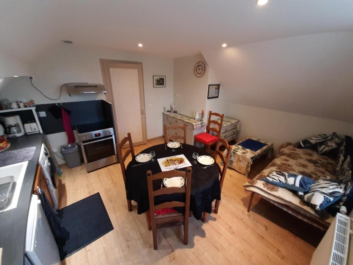 Le Deux Gaulle Apartment Le Mele-sur-Sarthe ภายนอก รูปภาพ