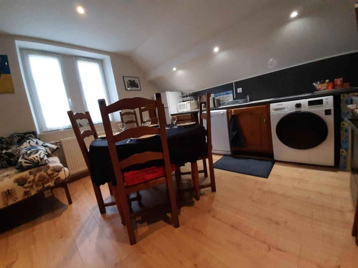 Le Deux Gaulle Apartment Le Mele-sur-Sarthe ภายนอก รูปภาพ